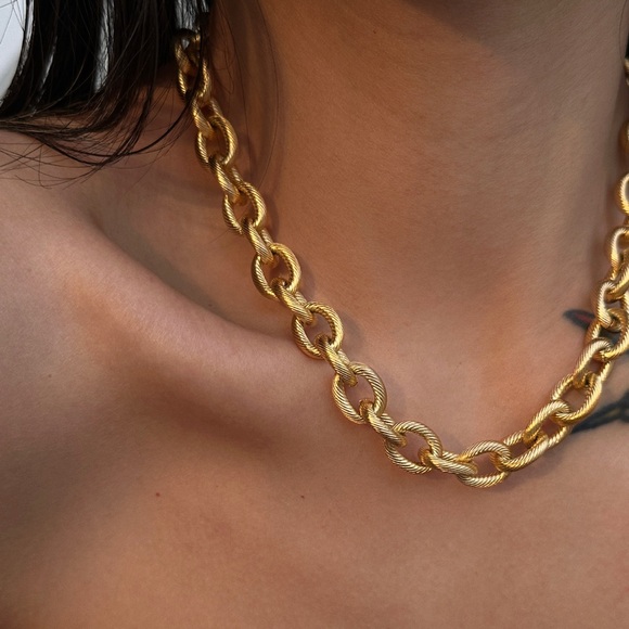 Jewelry - 18K Gold Plated Chunky Link Chain Necklace*Toggle Closure*Twisted Chain*Bold Y2K